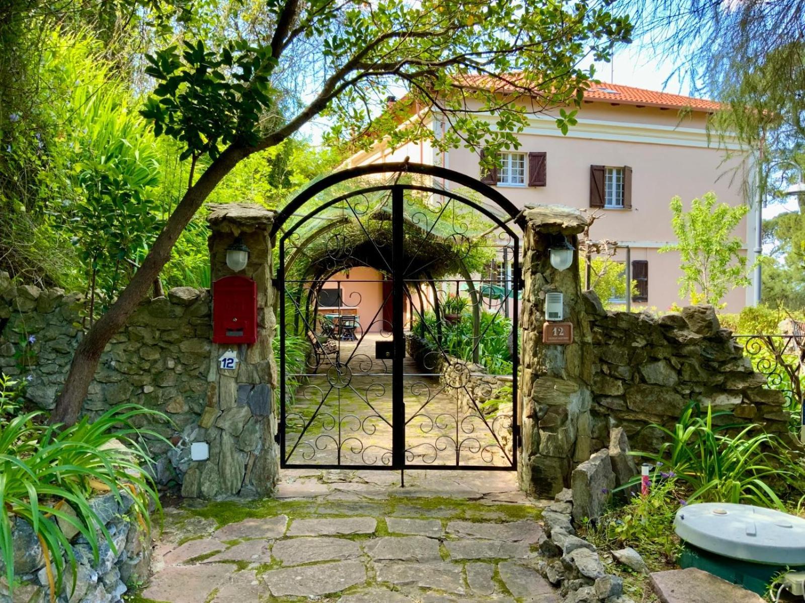 Aragoniteazzurra Casa Vacanza กอนเนซา ภายนอก รูปภาพ